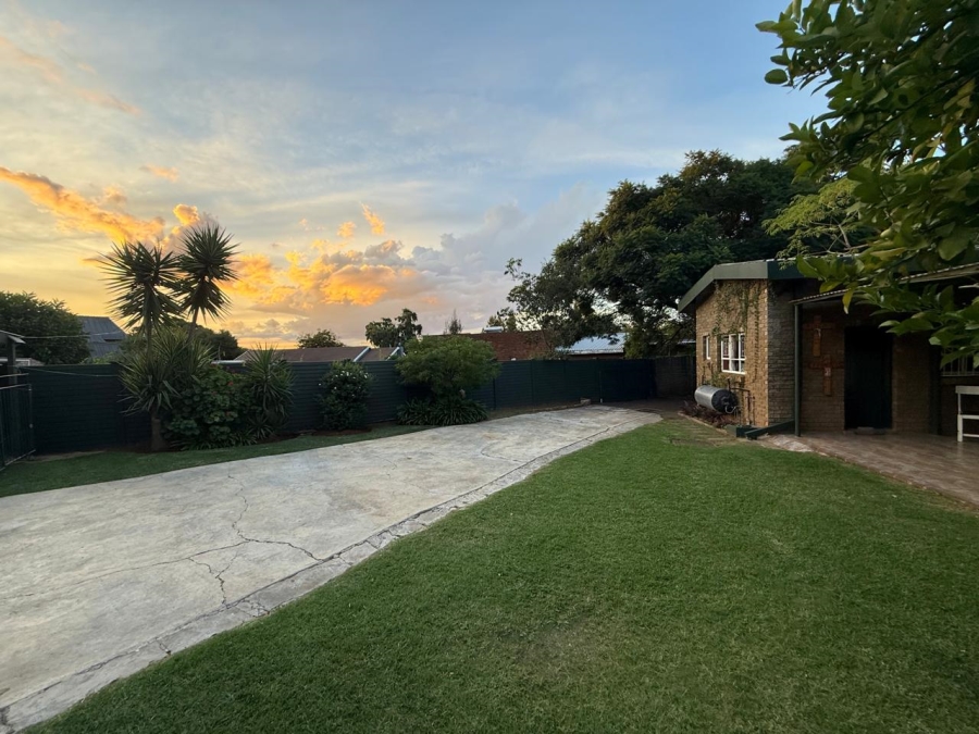 4 Bedroom Property for Sale in Langenhovenpark Free State